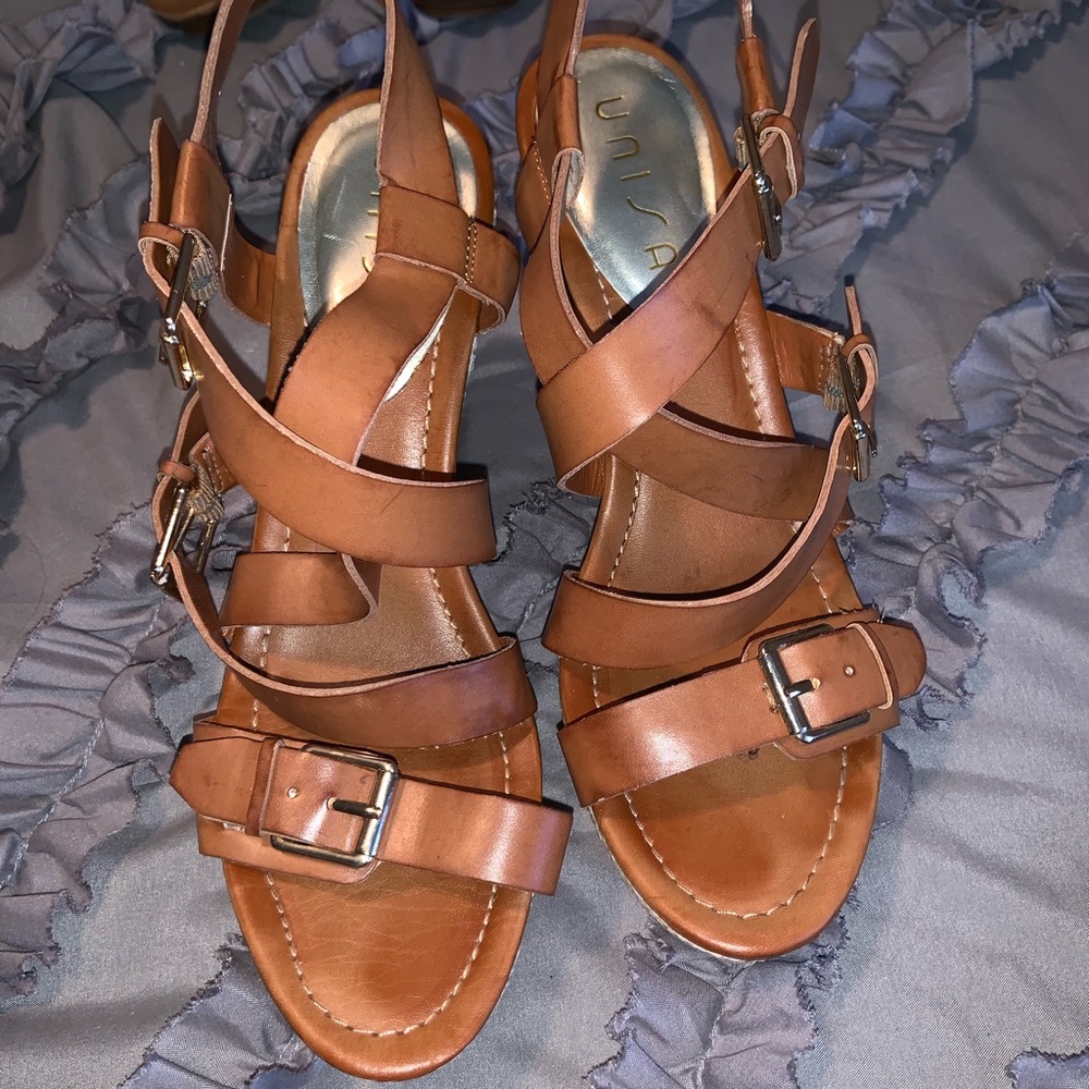 Unisa Wedges